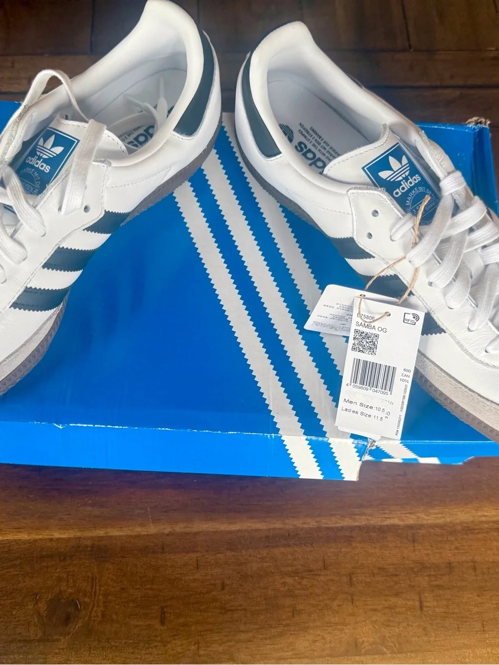 adidas classic white